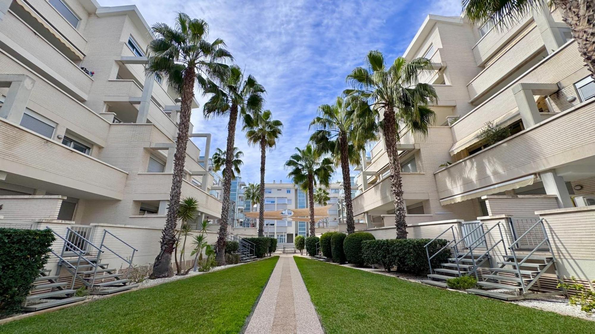 Elegance - Vacaciones Y Bienestar Apartment Дения Екстериор снимка
