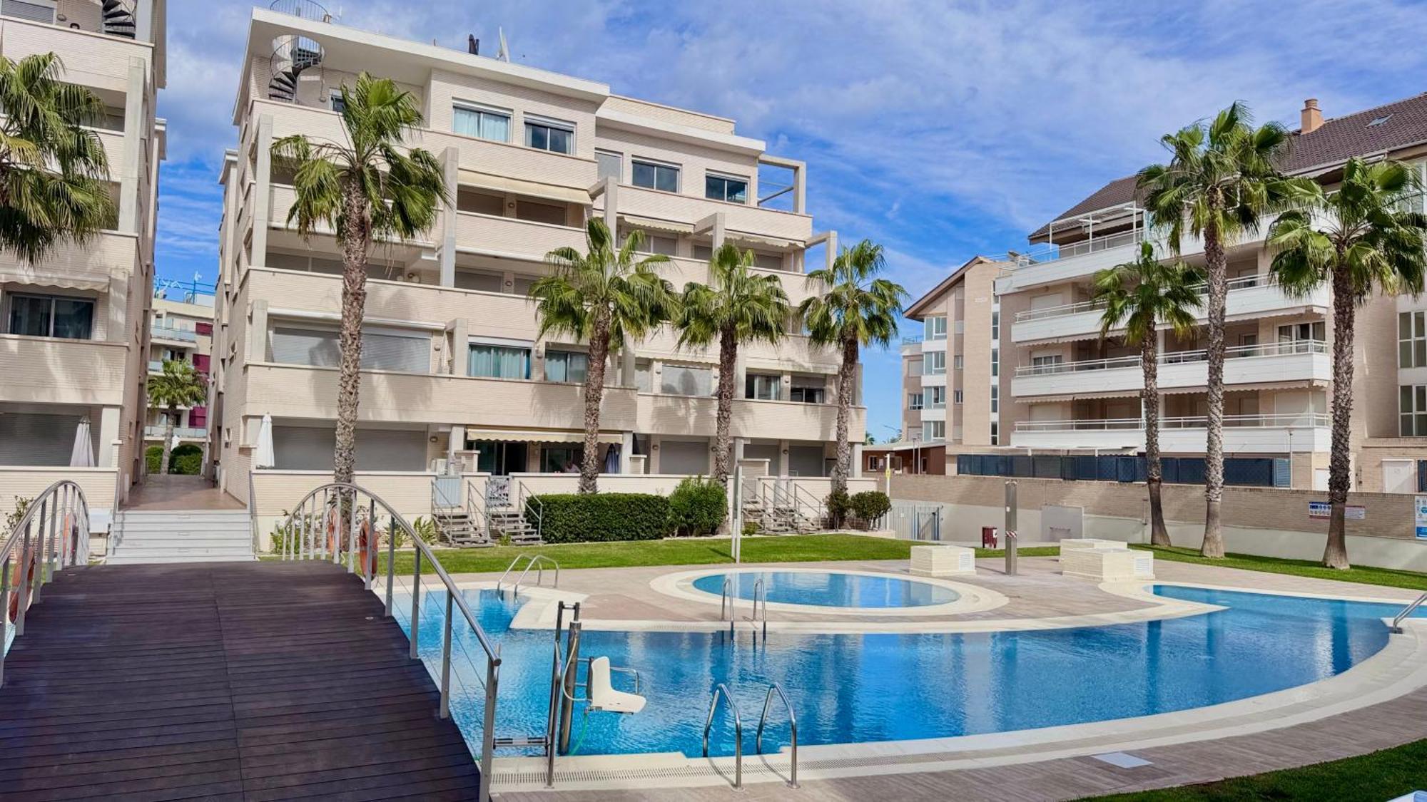 Elegance - Vacaciones Y Bienestar Apartment Дения Екстериор снимка